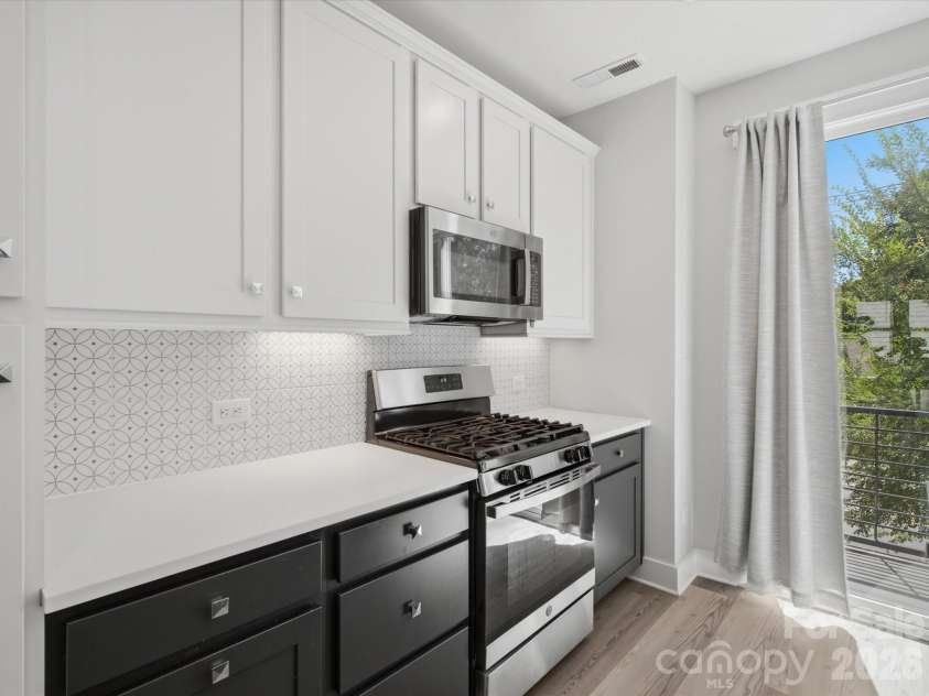 1013 36th Street, Charlotte, NC 28205.  MLS# CAR4363833, YatesRealty ID 8104. 