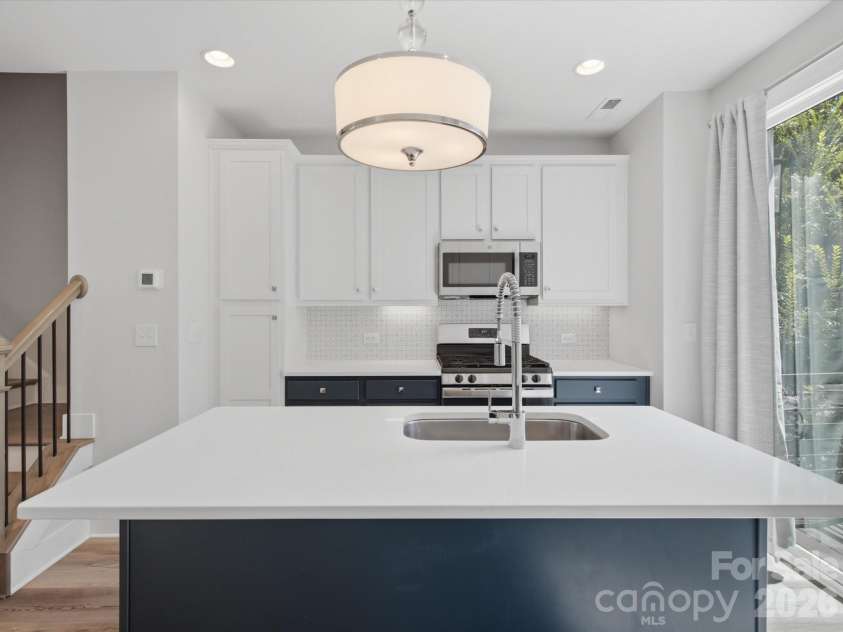 1013 36th Street, Charlotte, NC 28205.  MLS# CAR4363833, YatesRealty ID 8104. 