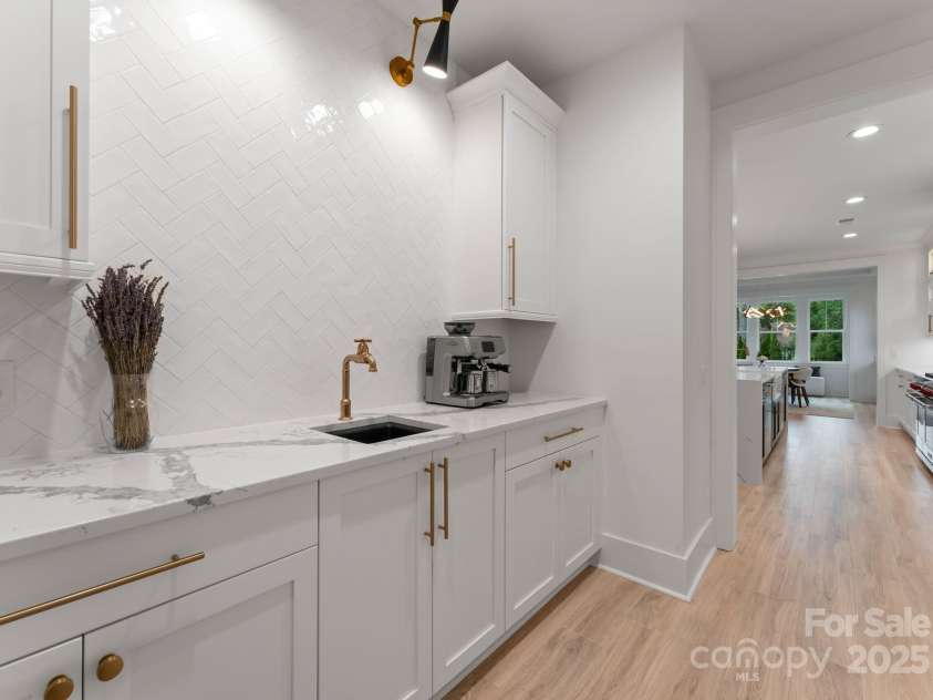 16112 Terry Lane, Huntersville, NC 28078.  MLS# CAR4285374, YatesRealty ID 8104. 