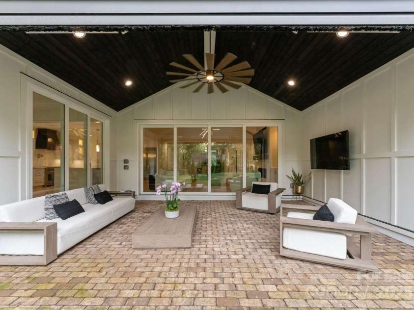 16112 Terry Lane, Huntersville, NC 28078.  MLS# CAR4285374, YatesRealty ID 8104. 