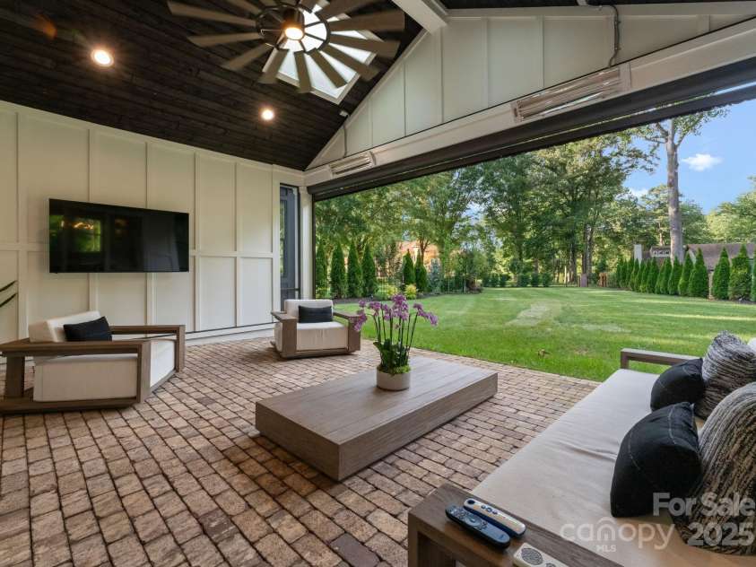 16112 Terry Lane, Huntersville, NC 28078.  MLS# CAR4285374, YatesRealty ID 8104. 