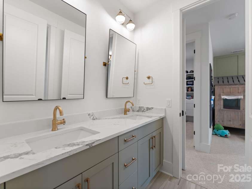 16112 Terry Lane, Huntersville, NC 28078.  MLS# CAR4285374, YatesRealty ID 8104. 