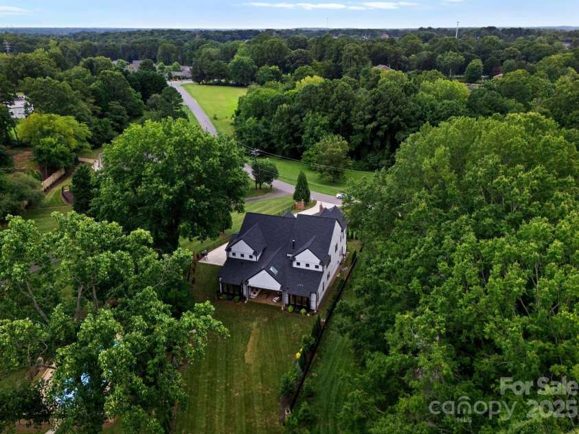 16112 Terry Lane, Huntersville, NC 28078.  MLS# CAR4285374, YatesRealty ID 8104. 