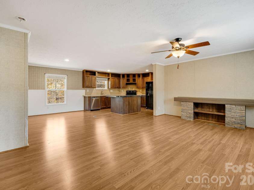 403 Youngs Gap Road, Fletcher, NC 28732.  MLS# CAR4363719, YatesRealty ID 8105. 