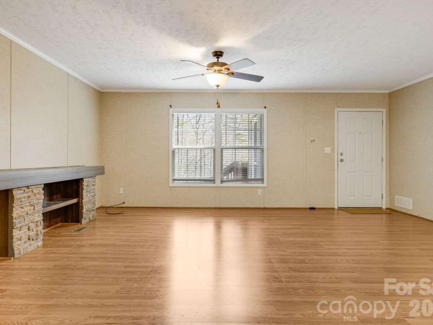 403 Youngs Gap Road, Fletcher, NC 28732.  MLS# CAR4363719, YatesRealty ID 8105. 
