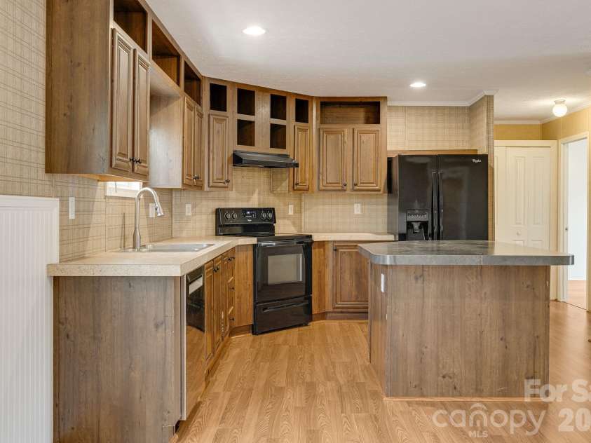 403 Youngs Gap Road, Fletcher, NC 28732.  MLS# CAR4363719, YatesRealty ID 8105. 
