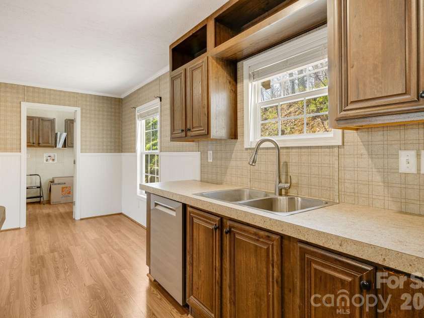 403 Youngs Gap Road, Fletcher, NC 28732.  MLS# CAR4363719, YatesRealty ID 8105. 