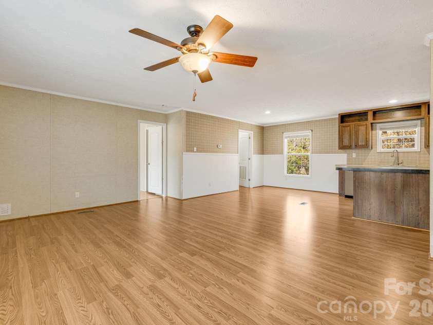 403 Youngs Gap Road, Fletcher, NC 28732.  MLS# CAR4363719, YatesRealty ID 8105. 