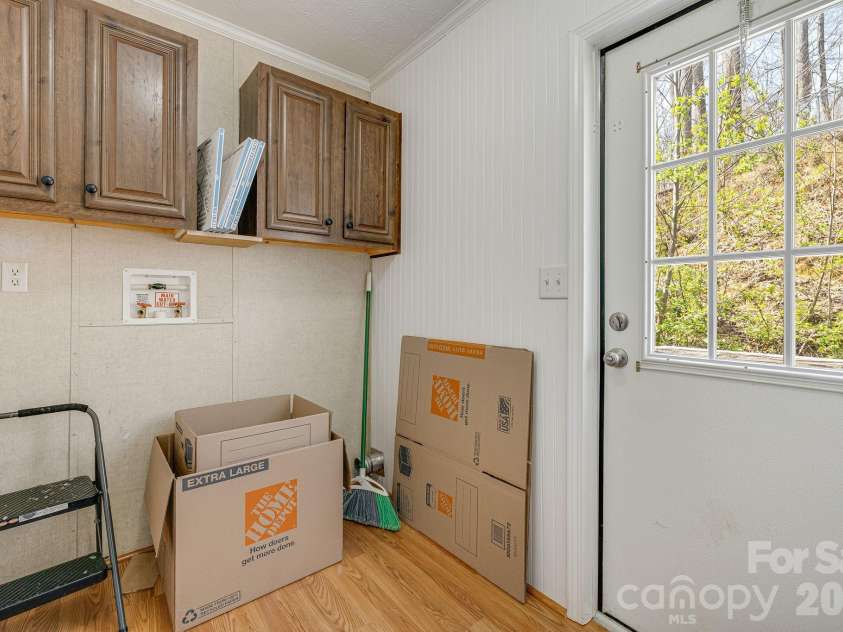 403 Youngs Gap Road, Fletcher, NC 28732.  MLS# CAR4363719, YatesRealty ID 8105. 