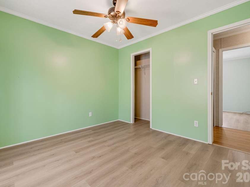 403 Youngs Gap Road, Fletcher, NC 28732.  MLS# CAR4363719, YatesRealty ID 8105. 