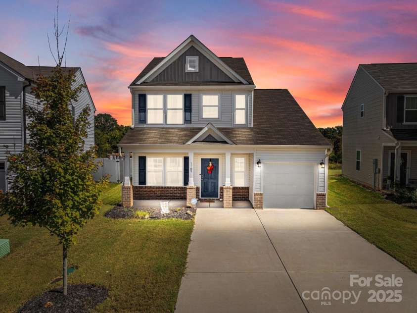 1109 Freeman View Drive, Albemarle, NC 28001.  MLS# CAR4190594, YatesRealty ID 8106. 