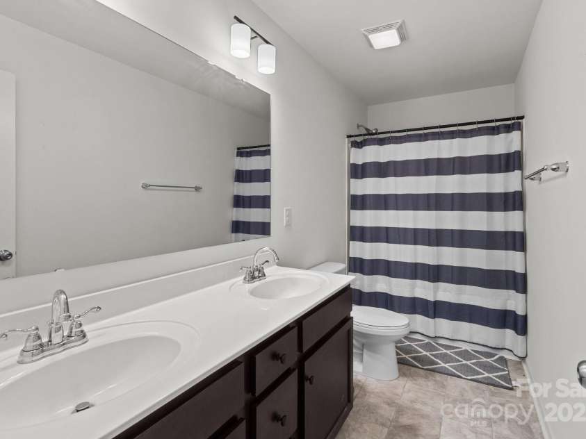 1109 Freeman View Drive, Albemarle, NC 28001.  MLS# CAR4190594, YatesRealty ID 8106. 