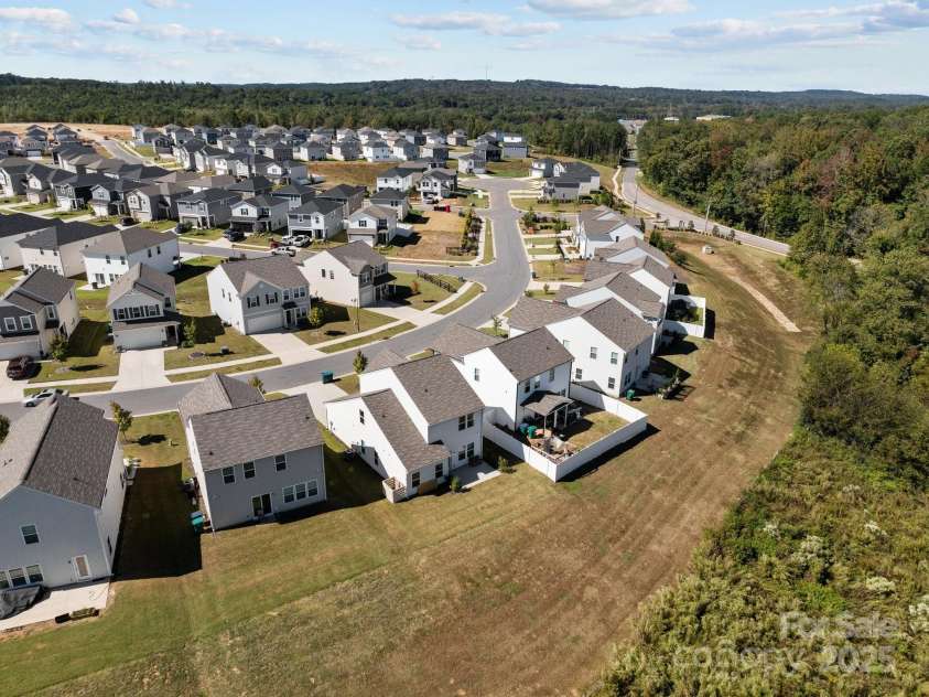 1109 Freeman View Drive, Albemarle, NC 28001.  MLS# CAR4190594, YatesRealty ID 8106. 