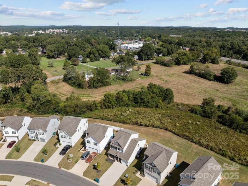 1109 Freeman View Drive, Albemarle, NC 28001.  MLS# CAR4190594, YatesRealty ID 8106. 