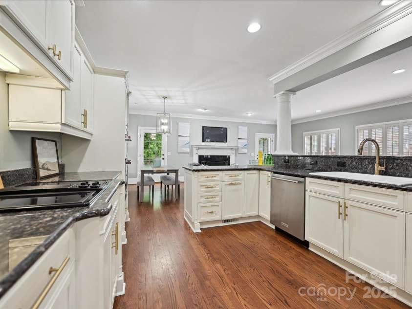 8623 Tullamore Park Circle, Charlotte, NC 28226.  MLS# CAR4242988, YatesRealty ID 8107. 