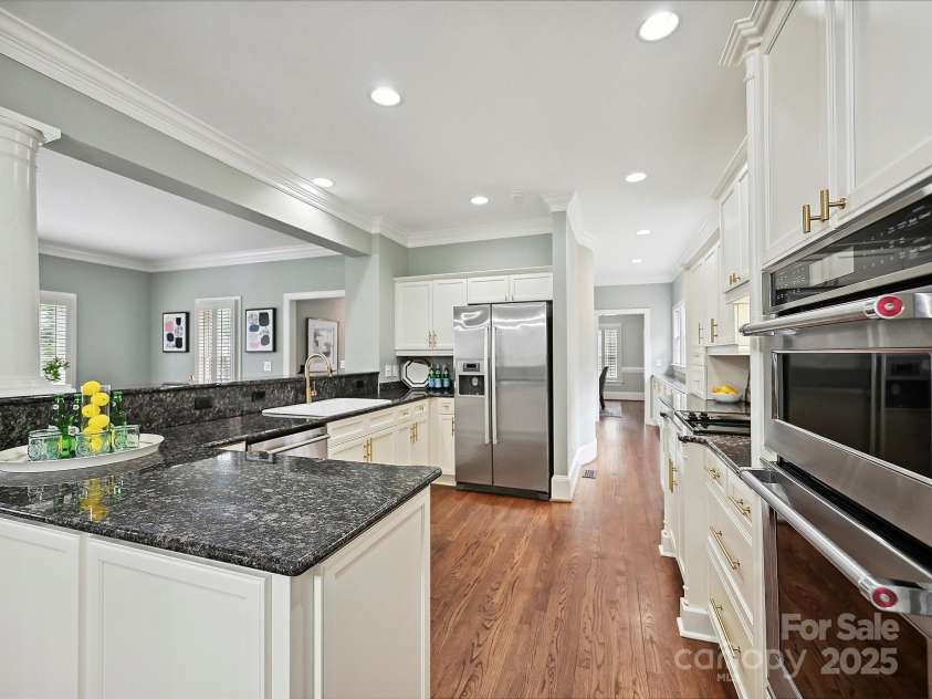 8623 Tullamore Park Circle, Charlotte, NC 28226.  MLS# CAR4242988, YatesRealty ID 8107. 