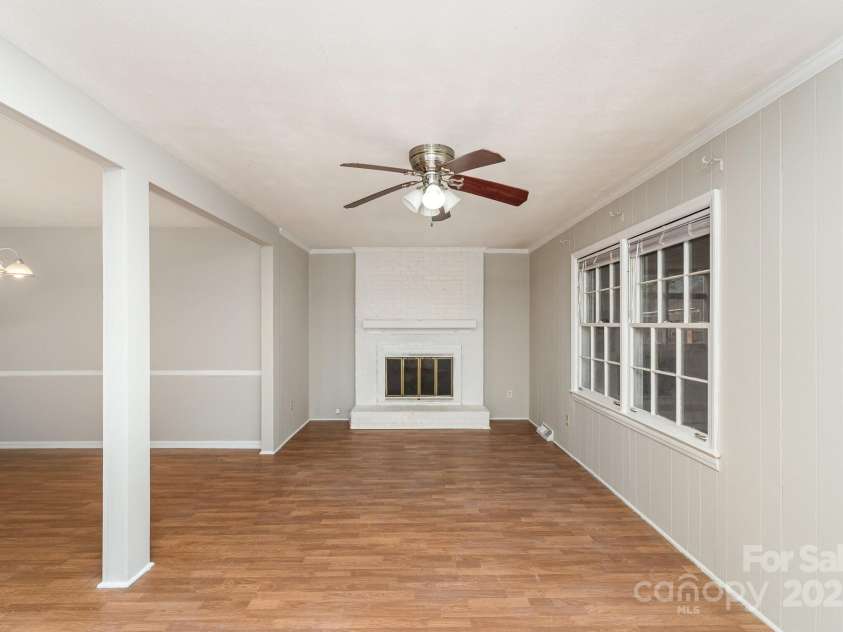 4630 Dawnwood Drive, Charlotte, NC 28212.  MLS# CAR4217110, YatesRealty ID 8110. 