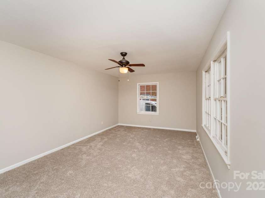 4630 Dawnwood Drive, Charlotte, NC 28212.  MLS# CAR4217110, YatesRealty ID 8110. 