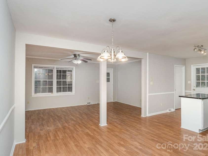 4630 Dawnwood Drive, Charlotte, NC 28212.  MLS# CAR4217110, YatesRealty ID 8110. 