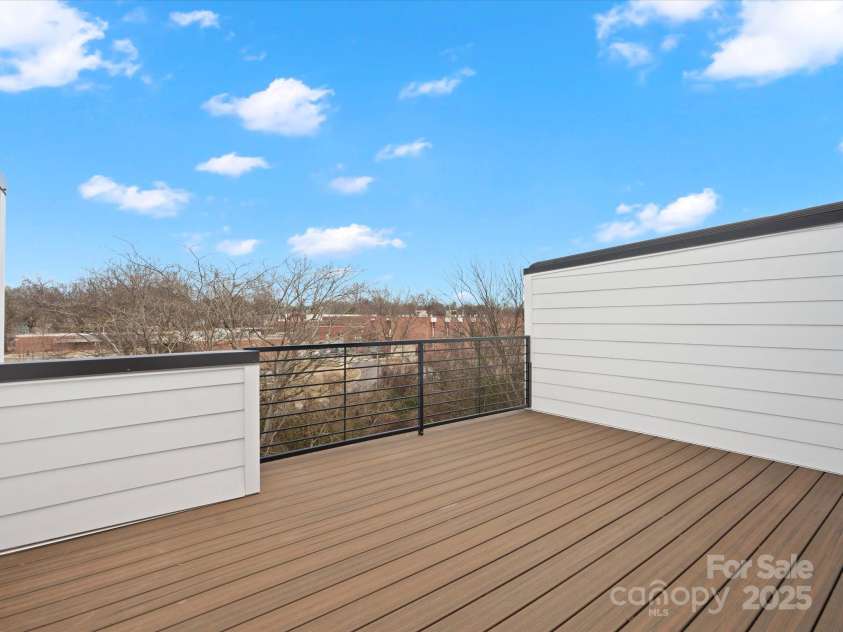 1122 Pegram Crossing Drive, Charlotte, NC 28205.  MLS# CAR4218079, YatesRealty ID 8111. 