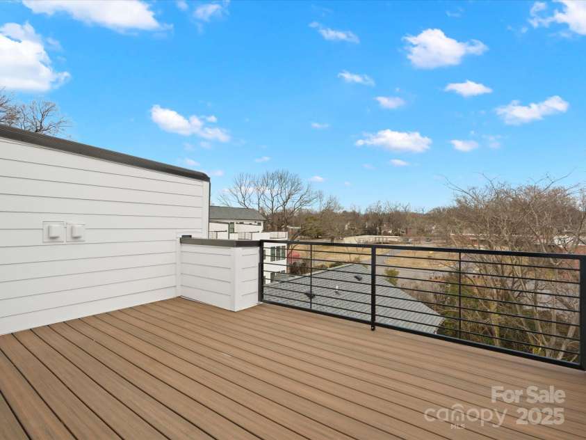 1122 Pegram Crossing Drive, Charlotte, NC 28205.  MLS# CAR4218079, YatesRealty ID 8111. 