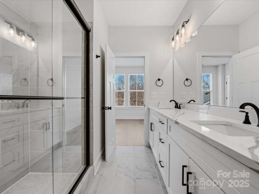 1122 Pegram Crossing Drive, Charlotte, NC 28205.  MLS# CAR4218079, YatesRealty ID 8111. 