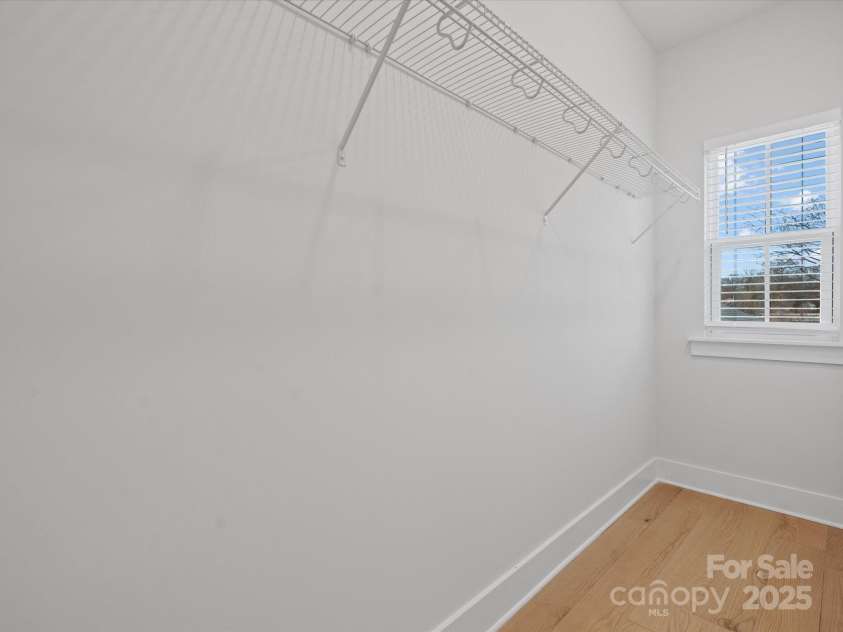 1122 Pegram Crossing Drive, Charlotte, NC 28205.  MLS# CAR4218079, YatesRealty ID 8111. 