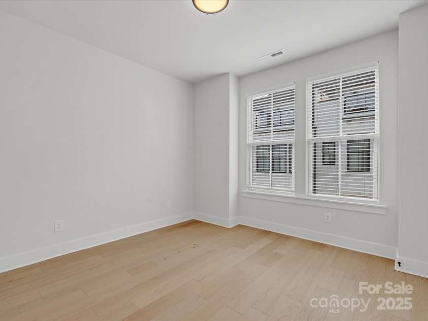 1122 Pegram Crossing Drive, Charlotte, NC 28205.  MLS# CAR4218079, YatesRealty ID 8111. 