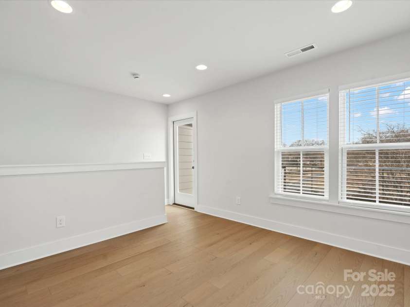 1122 Pegram Crossing Drive, Charlotte, NC 28205.  MLS# CAR4218079, YatesRealty ID 8111. 