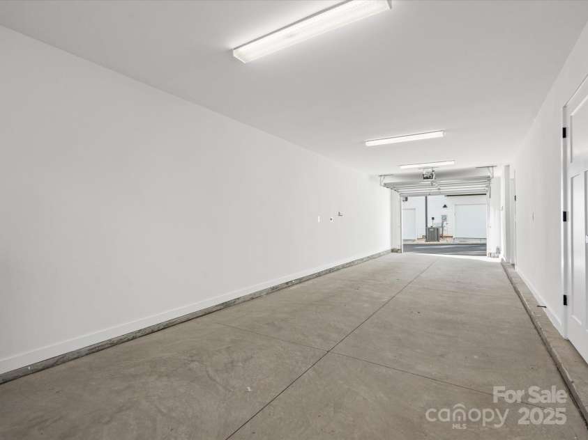 1122 Pegram Crossing Drive, Charlotte, NC 28205.  MLS# CAR4218079, YatesRealty ID 8111. 