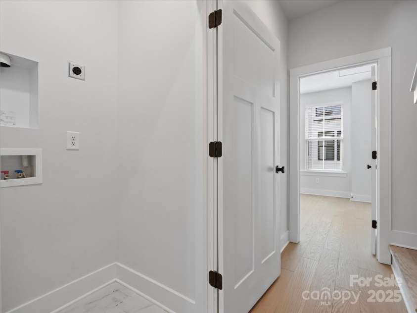 1122 Pegram Crossing Drive, Charlotte, NC 28205.  MLS# CAR4218079, YatesRealty ID 8111. 