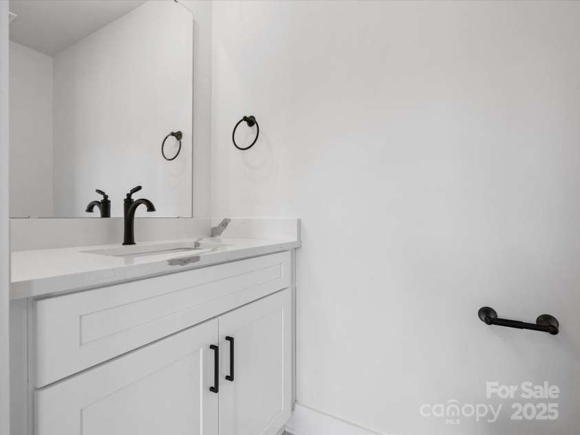 1122 Pegram Crossing Drive, Charlotte, NC 28205.  MLS# CAR4218079, YatesRealty ID 8111. 