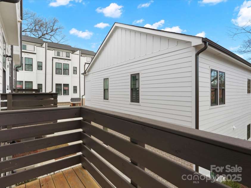 1122 Pegram Crossing Drive, Charlotte, NC 28205.  MLS# CAR4218079, YatesRealty ID 8111. 