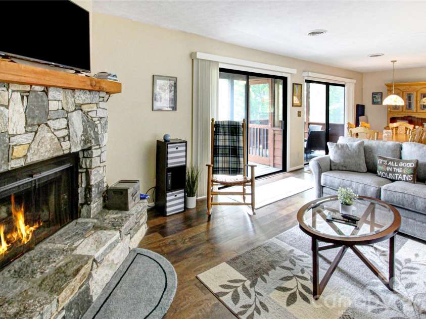 121 Toxaway Views Drive, Lake Toxaway, NC 28747.  MLS# CAR4414646, YatesRealty ID 8111. 