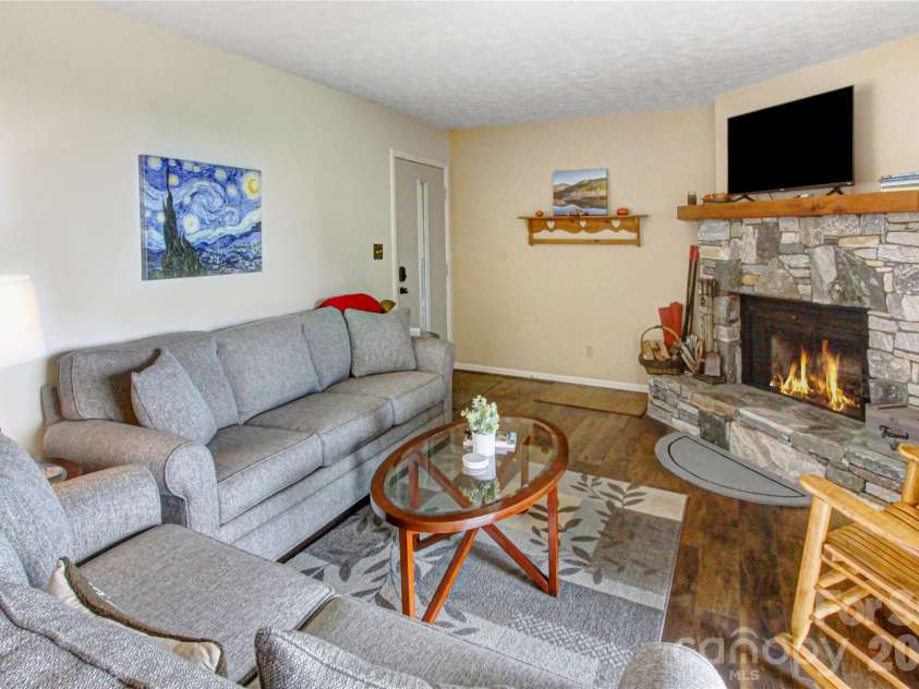 121 Toxaway Views Drive, Lake Toxaway, NC 28747.  MLS# CAR4414646, YatesRealty ID 8111. 
