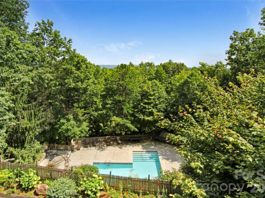 121 Toxaway Views Drive, Lake Toxaway, NC 28747.  MLS# CAR4414646, YatesRealty ID 8111. 