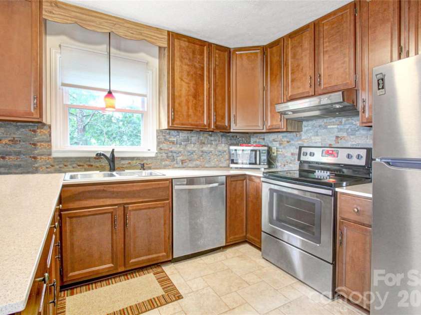 121 Toxaway Views Drive, Lake Toxaway, NC 28747.  MLS# CAR4414646, YatesRealty ID 8111. 