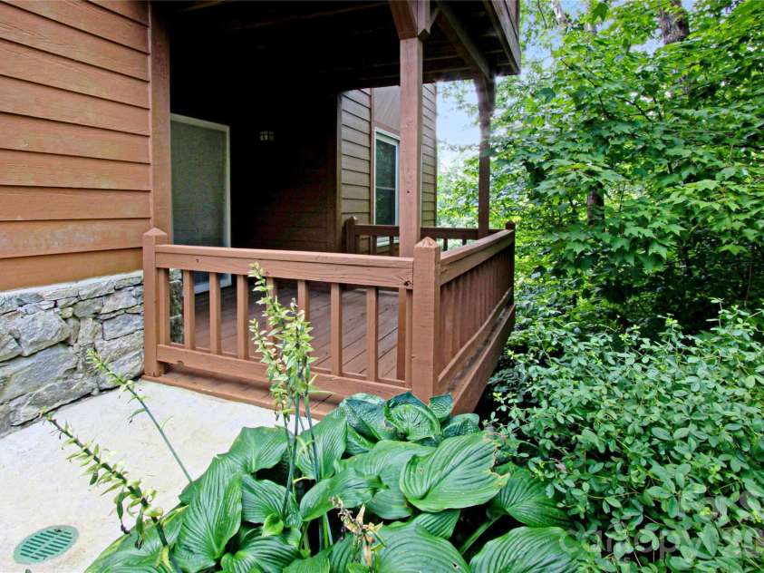 121 Toxaway Views Drive, Lake Toxaway, NC 28747.  MLS# CAR4414646, YatesRealty ID 8111. 