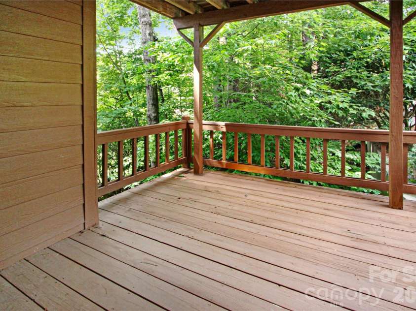 121 Toxaway Views Drive, Lake Toxaway, NC 28747.  MLS# CAR4414646, YatesRealty ID 8111. 