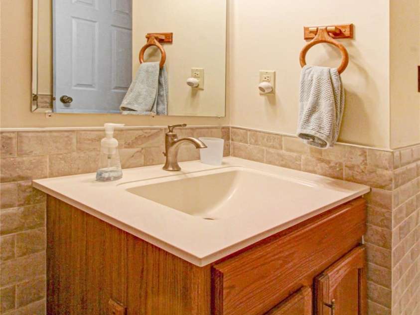 121 Toxaway Views Drive, Lake Toxaway, NC 28747.  MLS# CAR4414646, YatesRealty ID 8111. 