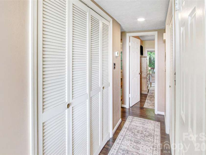 121 Toxaway Views Drive, Lake Toxaway, NC 28747.  MLS# CAR4414646, YatesRealty ID 8111. 