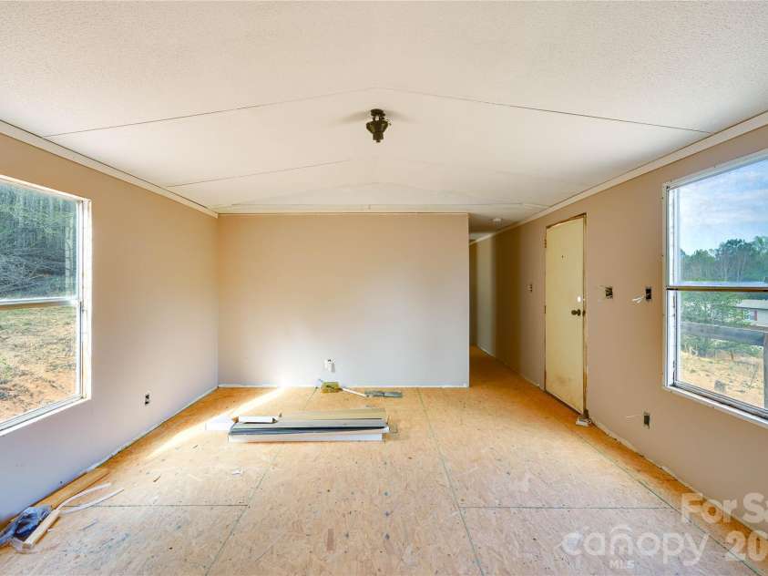 143 Forest View Lane, Mooresboro, NC 28114.  MLS# CAR4362577, YatesRealty ID 8112. 