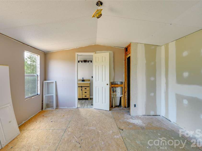 143 Forest View Lane, Mooresboro, NC 28114.  MLS# CAR4362577, YatesRealty ID 8112. 