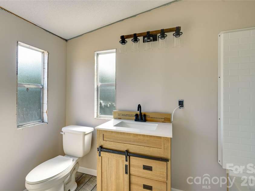 143 Forest View Lane, Mooresboro, NC 28114.  MLS# CAR4362577, YatesRealty ID 8112. 