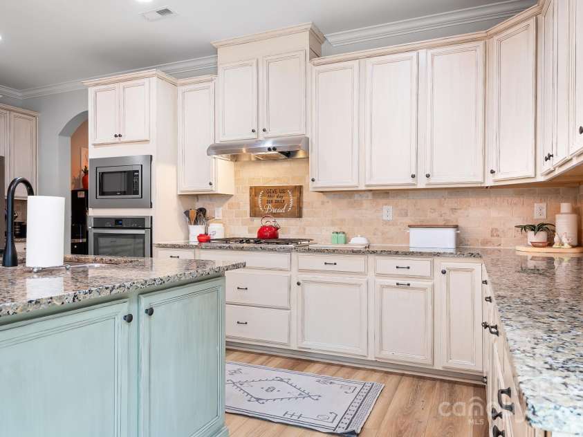 147 Belfry Loop, Mooresville, NC 28117.  MLS# CAR4232768, YatesRealty ID 8113. 