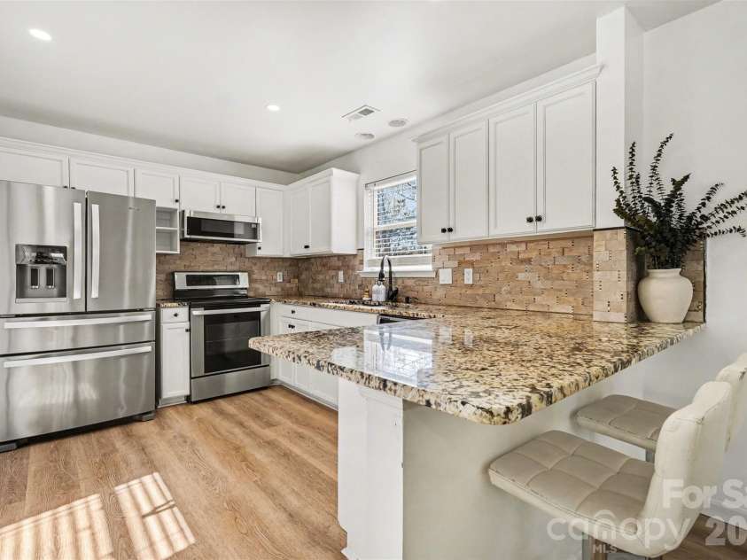 2519 Saluda Drive, Gastonia, NC 28054.  MLS# CAR4363501, YatesRealty ID 8114. 