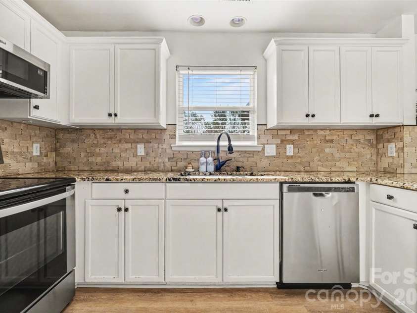 2519 Saluda Drive, Gastonia, NC 28054.  MLS# CAR4363501, YatesRealty ID 8114. 