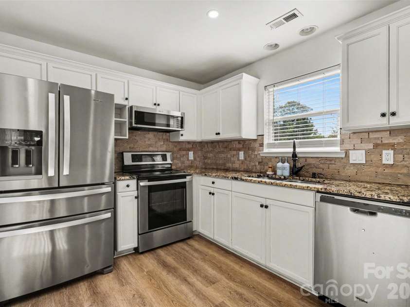 2519 Saluda Drive, Gastonia, NC 28054.  MLS# CAR4363501, YatesRealty ID 8114. 
