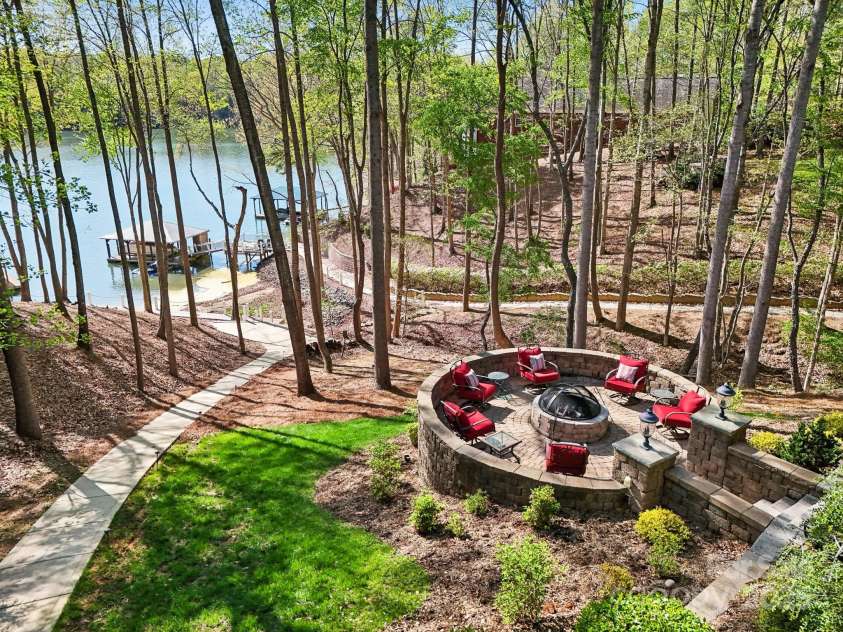 167 Maple View Drive, Troutman, NC 28166.  MLS# CAR4239127, YatesRealty ID 8115. 