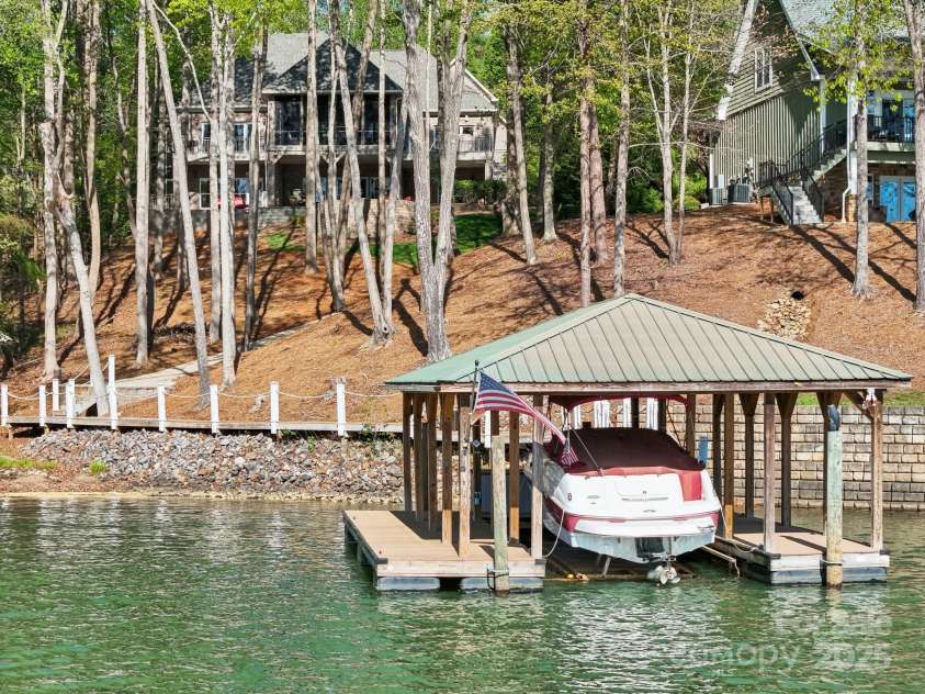 167 Maple View Drive, Troutman, NC 28166.  MLS# CAR4239127, YatesRealty ID 8115. 